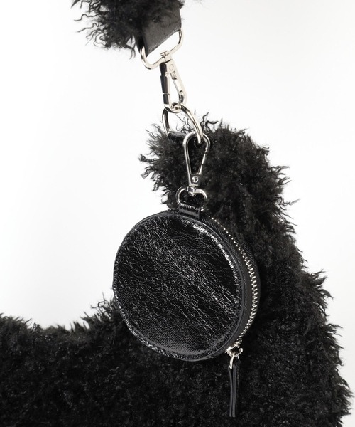 HARE（ハレ）の「ファーBIGショルダーバッグ(HARE)（ショルダーバッグ・レディース・ブラック/グレー・FREE）」の13枚目の写真