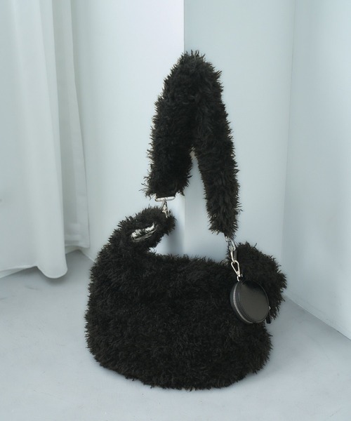 HARE（ハレ）の「ファーBIGショルダーバッグ(HARE)（ショルダーバッグ・レディース・ブラック/グレー・FREE）」の3枚目の写真