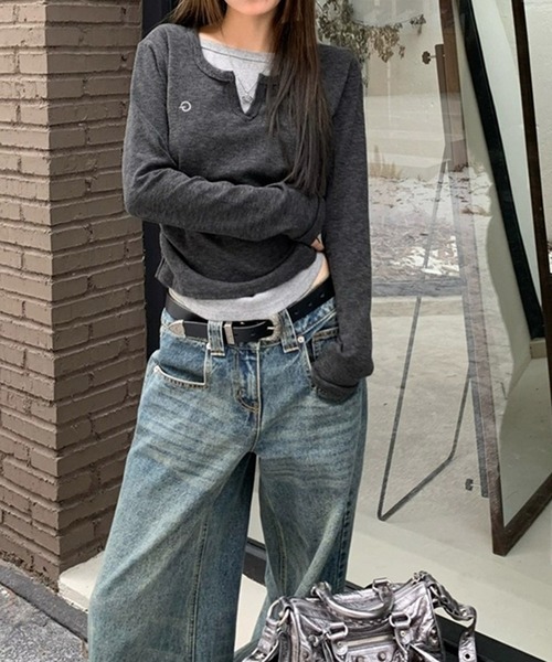 MEMECLE（メメクル）の「【 MEMECLE / メメクル 】バイカラー レイヤード キーネック ロンT（Tシャツ/カットソー・レディース・ブラック/グレー・M/L）」の7枚目の写真