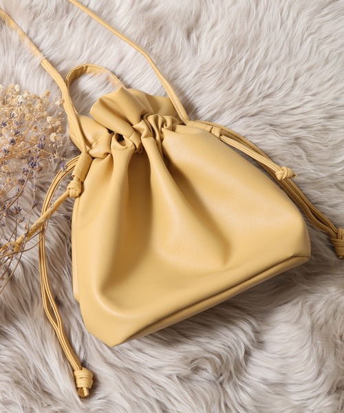 FUNALIVE（ファンアライブ）の「巾着2WAYショルダー（ショルダーバッグ・レディース・ブラック/アイボリー系/グレー系/ホワイト/ベージュ系/イエロー系/ブラウン系/ブルー系/レッド系その他/シルバー・FREE）」の8枚目の写真