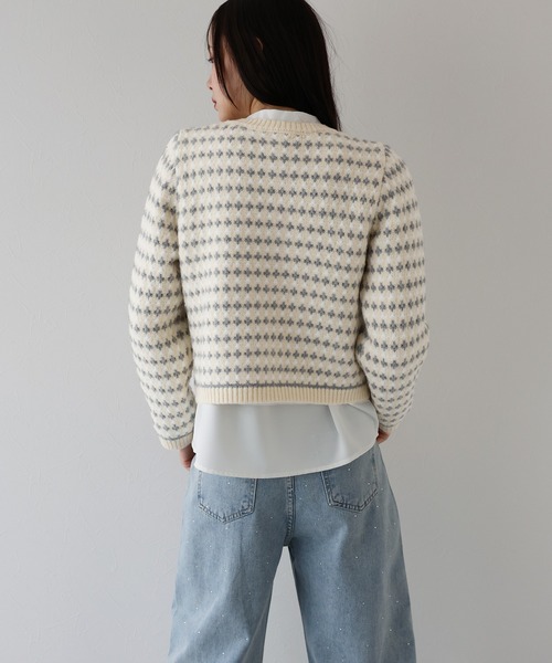J by blue(ジェイバイブルー)の「ツイード風ジャガードニットジャケット(カーディガン/ボレロ・レディース・アイボリー/ブラック・MEDIUM)」の6枚目の写真