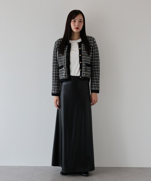 J by blue(ジェイバイブルー)の「ツイード風ジャガードニットジャケット(カーディガン/ボレロ・レディース・アイボリー/ブラック・MEDIUM)」の16枚目の写真