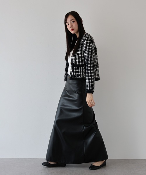 J by blue(ジェイバイブルー)の「ツイード風ジャガードニットジャケット(カーディガン/ボレロ・レディース・アイボリー/ブラック・MEDIUM)」の17枚目の写真
