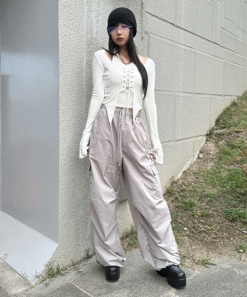 LVEU.（ラブユ.）の「【LVEU.】ワイドレッグカーゴパンツ / ボトムス パンツ カーゴ ワイド ルーズ カジュアル ブラック グレー チャコール（カーゴパンツ・レディース・グレー/ブラック/チャコールグレー・FREE）」の20枚目の写真