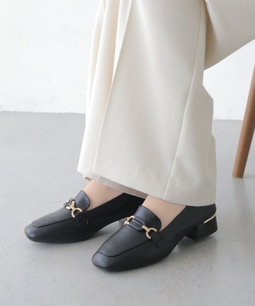 CLEIO(クレイオ)の「【CLEIO】スクエアトゥ軽量ローファー(ローファー・レディース・ブラック/アイボリー・24.5㎝/23.5㎝/22.5㎝)」の12枚目の写真