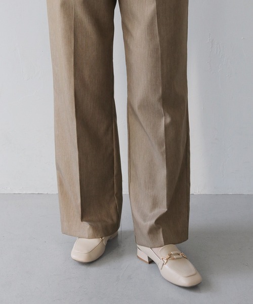 CLEIO(クレイオ)の「【CLEIO】スクエアトゥ軽量ローファー(ローファー・レディース・ブラック/アイボリー・24.5㎝/23.5㎝/22.5㎝)」の3枚目の写真