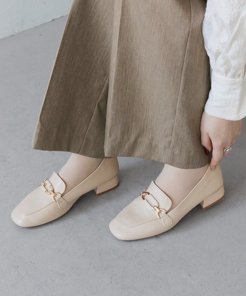 CLEIO(クレイオ)の「【CLEIO】スクエアトゥ軽量ローファー(ローファー・レディース・ブラック/アイボリー・24.5㎝/23.5㎝/22.5㎝)」の6枚目の写真