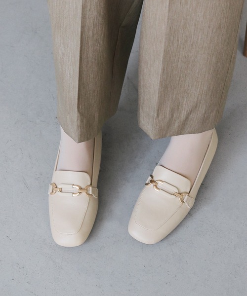 CLEIO(クレイオ)の「【CLEIO】スクエアトゥ軽量ローファー(ローファー・レディース・ブラック/アイボリー・24.5㎝/23.5㎝/22.5㎝)」の7枚目の写真
