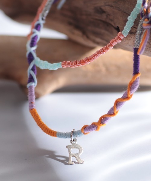 チチカカ（チチカカ）の「イニシャルミサンガブレスレット 2本セット（ブレスレット・レディース・その他6/その他5/その他3/その他2/その他1/その他4・FREE）」の4枚目の写真