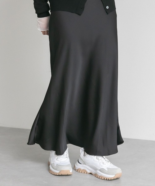 LinoU.(リノユー)の「サテンフレアスカート(スカート・レディース・アイボリー/グレー/ベージュ/ブラック・L/M/XL)」の15枚目の写真