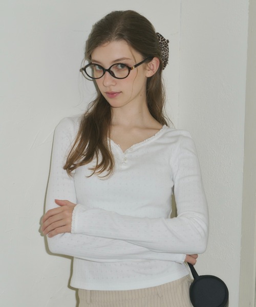 GIUNON（ジウノン）の「eyelet frill rib tops / アイレットフリルリブトップス（Tシャツ/カットソー・レディース・ホワイト/ブラック/グレー/ブルー・FREE）」の9枚目の写真