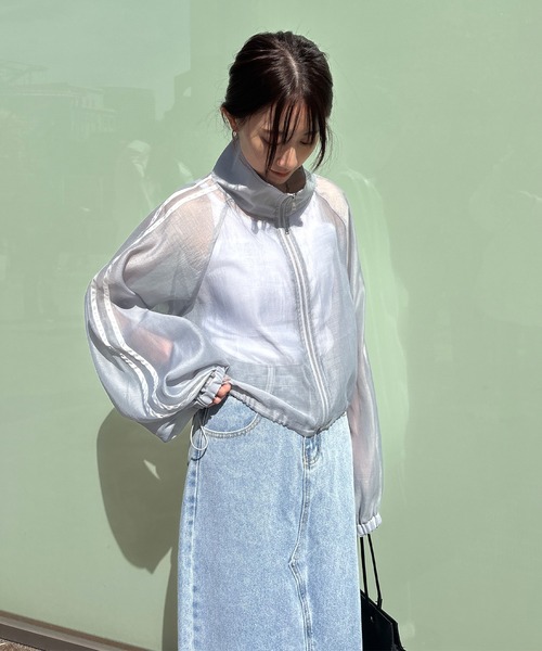 ISOOK（アイスー）の「【ISOOK / アイスー】シャイニーラインシアーブルゾン / トラックジャケット スタンドネック クロップド丈 ドロスト 2way 黒 グレー ブラック ZOZOTOWN限定（ブルゾン・レディース・ブラック/グレー・FREE）」の15枚目の写真