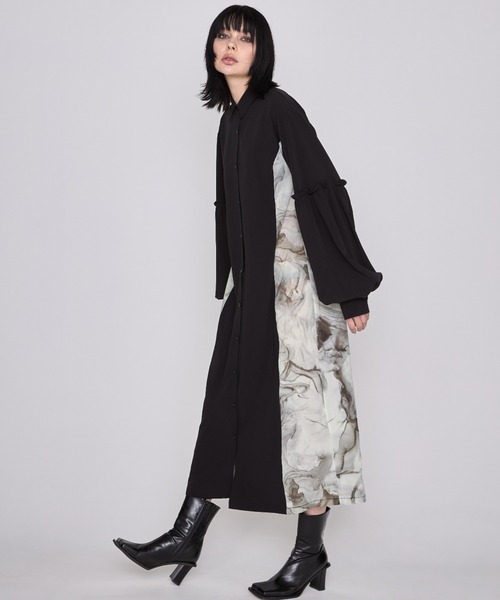 casane(カサネ)の「CASANE(カサネ)マーブルペイントデザインワンピース(ワンピース・レディース・ブラック/ベージュ・F)」の1枚目の写真
