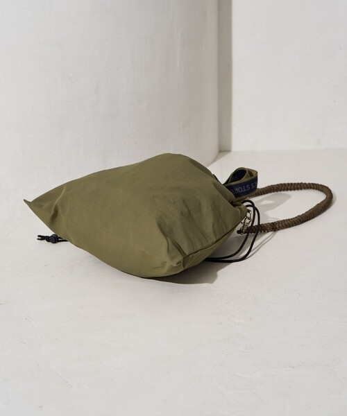 FREAK'S STORE（フリークスストア）の「限定展開　FREAK'S STORE テープ 巾着 バッグ（ハンドバッグ・レディース・ベージュ/ブラック/オリーブ・ONE SIZE）」の22枚目の写真