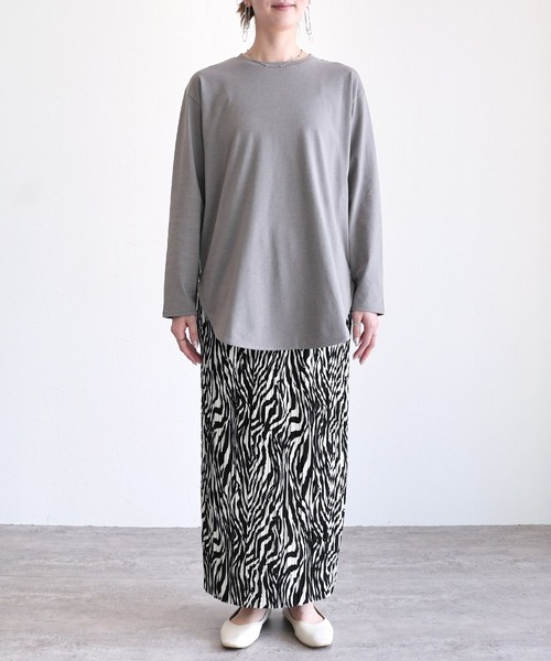 reca（レカ）の「裾ラウンドロンＴシャツ（Tシャツ/カットソー・レディース・アイボリー/グレー/ブラック・M）」の4枚目の写真