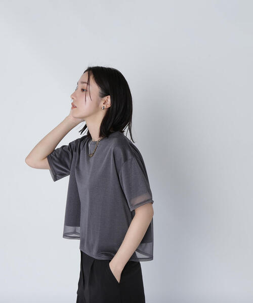 NATURAL BEAUTY BASIC(ナチュラルビューティーベーシック)の「◇ 【Oggi掲載】グロッシーシアーレイヤードTシャツ(Tシャツ/カットソー・レディース・チャコールグレー/オフホワイト/ブラウン・FREE)」の8枚目の写真