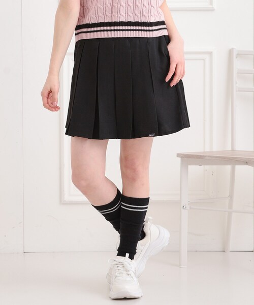 PINK-latte(ピンクラテ)の「インパンプリーツ無地スカート(スカート・キッズ・グレー/ブラック/ライトベージュ・13/14/15 /16)」の2枚目の写真