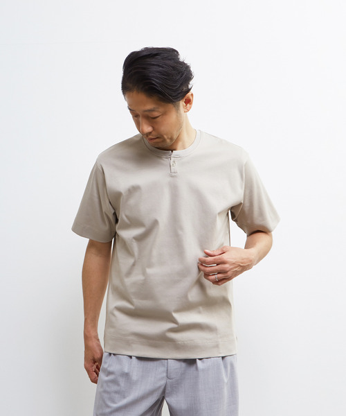 MEN'S MELROSE(メンズメルローズ)の「マーセライズポンチ1BTヘンリーネックハーフスリーブ(Tシャツ/カットソー・メンズ・ベージュ/ホワイト/ブラック・2/3/4)」の1枚目の写真