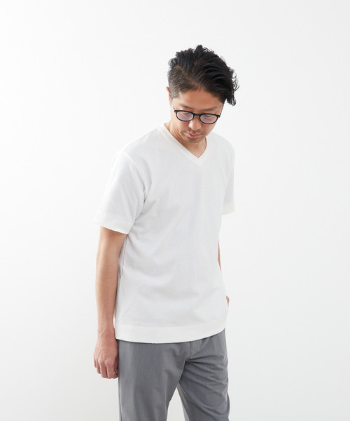 MEN'S MELROSE（メンズメルローズ）の「モザイクリンクスVネックハーフスリーブTシャツ（Tシャツ/カットソー・メンズ・チャコールグレー/ホワイト/ネイビー・4/2/3）」の11枚目の写真