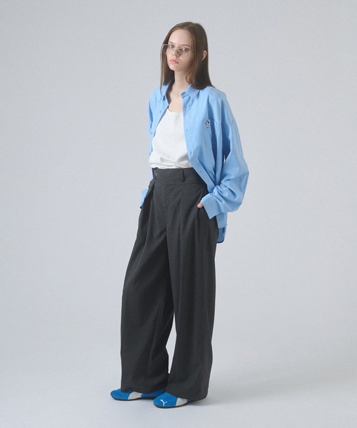 ONCILY(オンシェリー)の「POCKET LOGO REGULAR COLLAR SHIRT / ポケットロゴレギュラーカラーシャツ(シャツ/ブラウス・メンズ・オフホワイト/ブルー/ピンク・MEDIUM/SMALL/LARGE)」の11枚目の写真