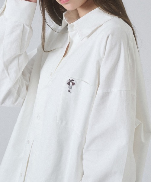 ONCILY(オンシェリー)の「POCKET LOGO REGULAR COLLAR SHIRT / ポケットロゴレギュラーカラーシャツ(シャツ/ブラウス・メンズ・オフホワイト/ブルー/ピンク・MEDIUM/SMALL/LARGE)」の18枚目の写真