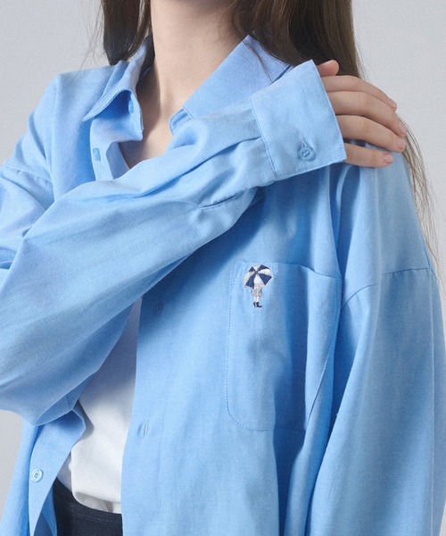 ONCILY(オンシェリー)の「POCKET LOGO REGULAR COLLAR SHIRT / ポケットロゴレギュラーカラーシャツ(シャツ/ブラウス・メンズ・オフホワイト/ブルー/ピンク・MEDIUM/SMALL/LARGE)」の5枚目の写真