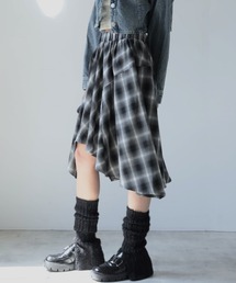 アシンメトリーチェックスカート