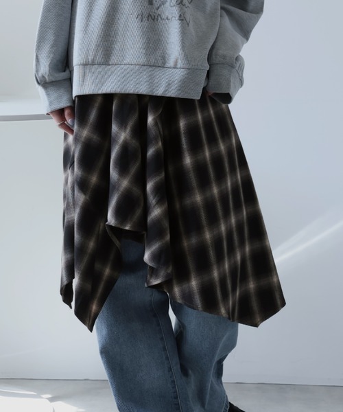 Ulysses(ユリシス)の「アシンメトリーチェックスカート(スカート・レディース・ブラック/ブラウン・S)」の5枚目の写真
