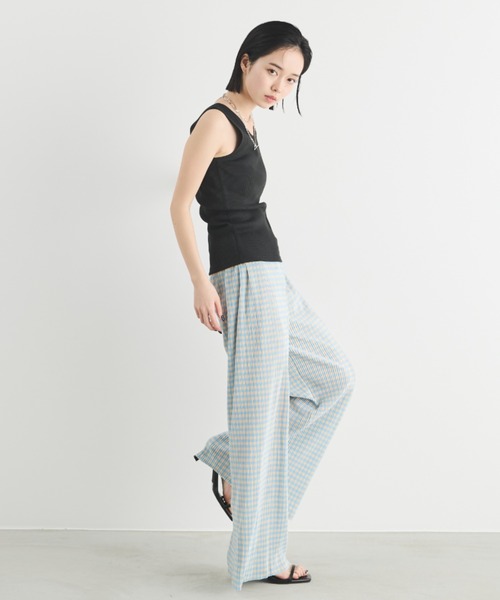 MERLOT（メルロー）の「【カットで長さ調節可能】【ウエストゴム】ギンガムチェックプリーツイージーパンツ（その他パンツ・レディース・ブラック/グリーン/ブルー/ブルー系その他/ブラウン・FREE）」の5枚目の写真