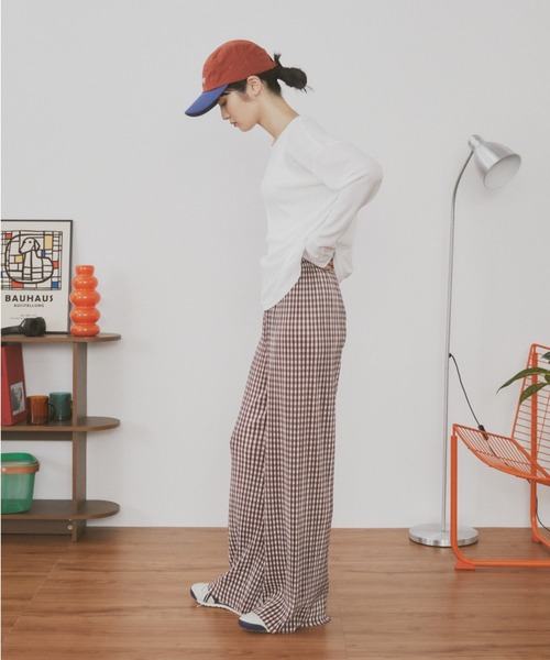 MERLOT（メルロー）の「【カットで長さ調節可能】【ウエストゴム】ギンガムチェックプリーツイージーパンツ（その他パンツ・レディース・ブラック/グリーン/ブルー/ブルー系その他/ブラウン・FREE）」の17枚目の写真