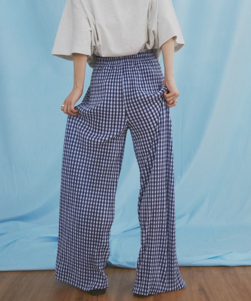 MERLOT（メルロー）の「【カットで長さ調節可能】【ウエストゴム】ギンガムチェックプリーツイージーパンツ（その他パンツ・レディース・ブラック/グリーン/ブルー/ブルー系その他/ブラウン・FREE）」の20枚目の写真