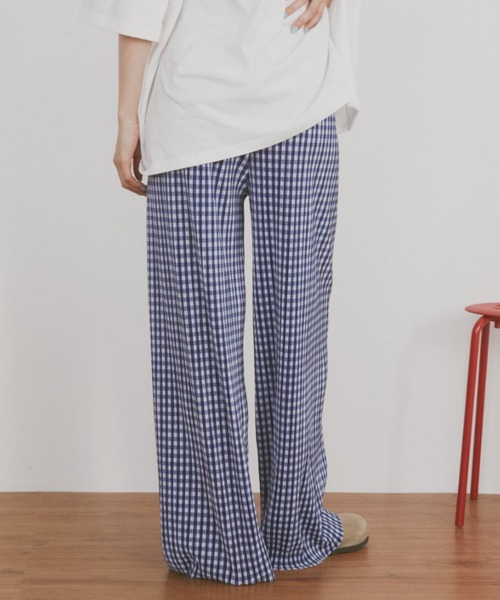 MERLOT（メルロー）の「【カットで長さ調節可能】【ウエストゴム】ギンガムチェックプリーツイージーパンツ（その他パンツ・レディース・ブラック/グリーン/ブルー/ブルー系その他/ブラウン・FREE）」の15枚目の写真