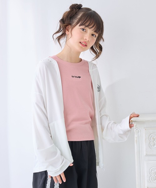 Amourire girl（アムリールガール）の「ロールアップ ジップアップパーカー（UV対策/紫外線対策）（パーカー・キッズ・オフホワイト/サックスブルー・130cm/140cm/150cm/160cm）」の4枚目の写真