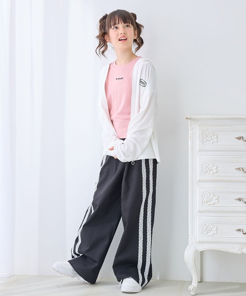 Amourire girl（アムリールガール）の「ロールアップ ジップアップパーカー（UV対策/紫外線対策）（パーカー・キッズ・オフホワイト/サックスブルー・130cm/140cm/150cm/160cm）」の16枚目の写真