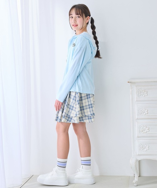 Amourire girl（アムリールガール）の「ロールアップ ジップアップパーカー（UV対策/紫外線対策）（パーカー・キッズ・オフホワイト/サックスブルー・130cm/140cm/150cm/160cm）」の22枚目の写真