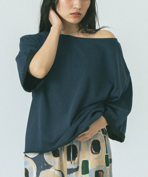 ROSE BUD（ローズバッド）の「【WEB・一部店舗限定】COLOR NEP OFF-SHOULDER TOP（Tシャツ/カットソー・レディース・ホワイト/グレー/ネイビー・ONE SIZE）」の3枚目の写真