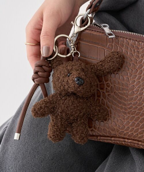 earth music&ecology（アースミュージックアンドエコロジー）の「Fluffy Rabbit チャーム（キーホルダー・レディース・ピンク/ブラウン・FREE）」の9枚目の写真