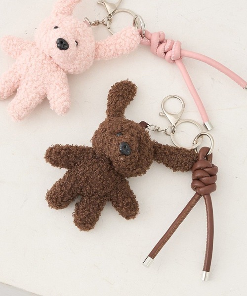 earth music&ecology（アースミュージックアンドエコロジー）の「Fluffy Rabbit チャーム（キーホルダー・レディース・ピンク/ブラウン・FREE）」の2枚目の写真