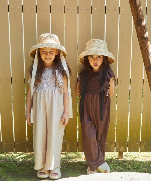 riziere（リジェール）の「ショルダーフリルシャーリングオールインワン（つなぎ/オールインワン・キッズ・ブラウン/ベージュ・90/100/110/120/130/140/150）」の3枚目の写真