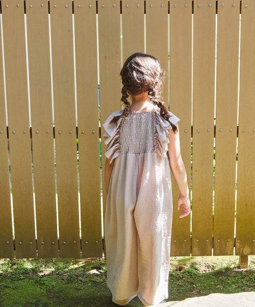 riziere（リジェール）の「ショルダーフリルシャーリングオールインワン（つなぎ/オールインワン・キッズ・ブラウン/ベージュ・90/100/110/120/130/140/150）」の7枚目の写真