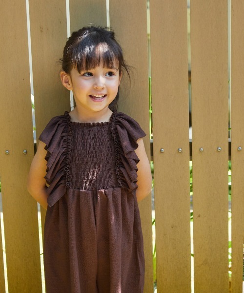 riziere（リジェール）の「ショルダーフリルシャーリングオールインワン（つなぎ/オールインワン・キッズ・ブラウン/ベージュ・90/100/110/120/130/140/150）」の11枚目の写真