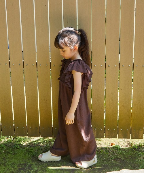riziere（リジェール）の「ショルダーフリルシャーリングオールインワン（つなぎ/オールインワン・キッズ・ブラウン/ベージュ・90/100/110/120/130/140/150）」の12枚目の写真