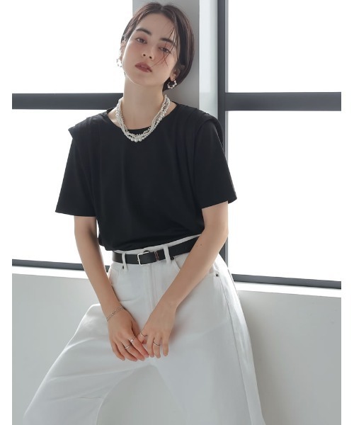MEISM（ミズム）の「[MEISM by Re:EDIT]肩タックパワーショルカットトップス（シャツ/ブラウス・レディース・ブラック/ホワイト・MEDIUM/LARGE）」の4枚目の写真