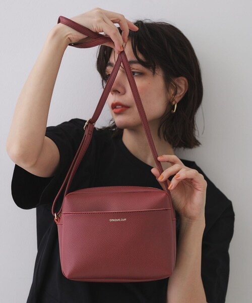 OPAQUE.CLIP（オペークドットクリップ）の「【長さ調節可能】ラウンドスクエアマチ付きミニショルダーバッグ（ショルダーバッグ・レディース・アイボリー/ブラック/ボルドー・00）」の20枚目の写真