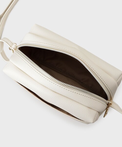 OPAQUE.CLIP（オペークドットクリップ）の「【長さ調節可能】ラウンドスクエアマチ付きミニショルダーバッグ（ショルダーバッグ・レディース・アイボリー/ブラック/ボルドー・00）」の11枚目の写真