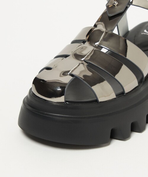 SY UNITED ARROWS（シーユナイテッドアローズ）の「＜SY＞ ボリュームソールグルカフラット60↑（サンダル・レディース・ブラック/オフホワイト/シルバー・22.5cm/23cm/23.5cm/24cm/24.5cm/25cm）」の10枚目の写真