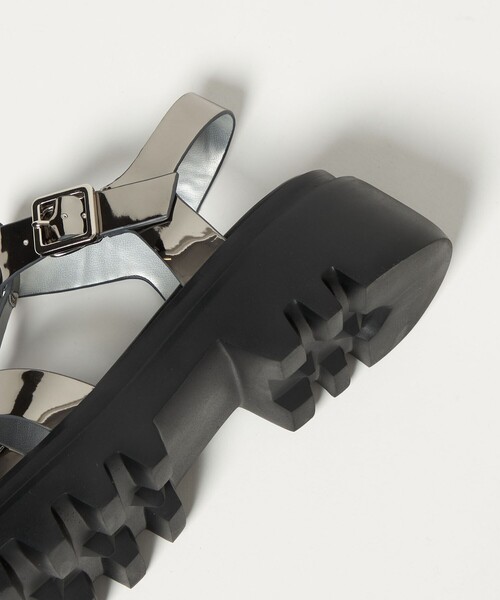 SY UNITED ARROWS（シーユナイテッドアローズ）の「＜SY＞ ボリュームソールグルカフラット60↑（サンダル・レディース・ブラック/オフホワイト/シルバー・22.5cm/23cm/23.5cm/24cm/24.5cm/25cm）」の11枚目の写真