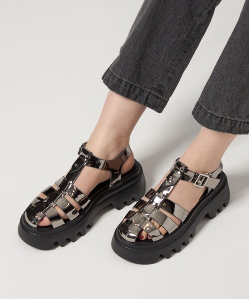 SY UNITED ARROWS（シーユナイテッドアローズ）の「＜SY＞ ボリュームソールグルカフラット60↑（サンダル・レディース・ブラック/オフホワイト/シルバー・22.5cm/23cm/23.5cm/24cm/24.5cm/25cm）」の20枚目の写真