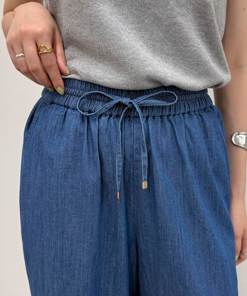 fredy emue（フレディエミュ）の「ライトオンスデニムイージーパンツ（デニムパンツ・レディース・ブルー/ネイビー・38/36）」の16枚目の写真