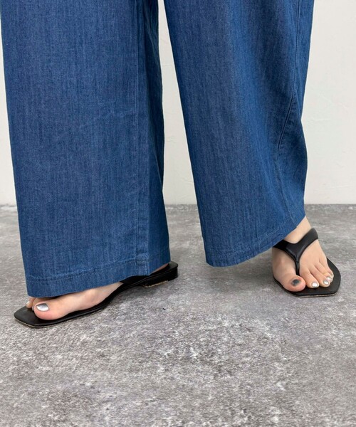 fredy emue（フレディエミュ）の「ライトオンスデニムイージーパンツ（デニムパンツ・レディース・ブルー/ネイビー・38/36）」の18枚目の写真